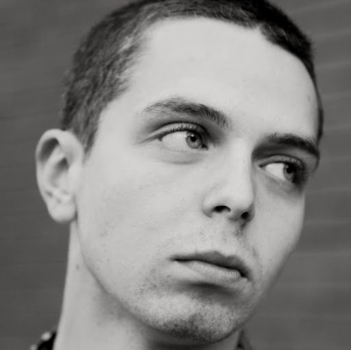 Aaron Stevens Photo 24