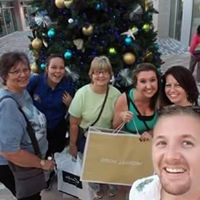 Debbie Vasquez Photo 46