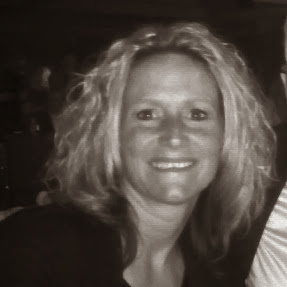Debbie Goodwin Photo 33