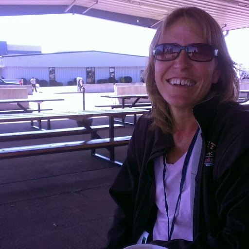 Vickie Williamson Photo 29
