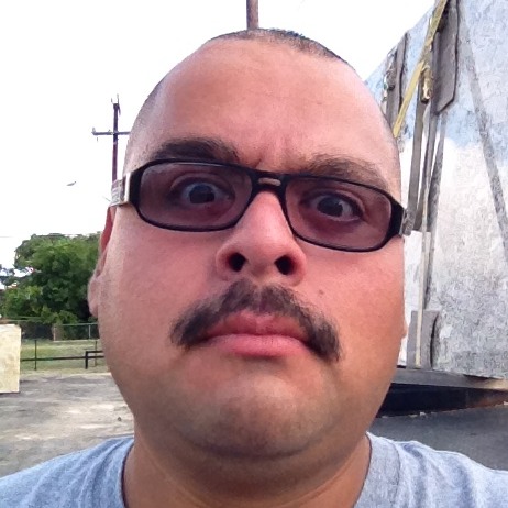 Robert Gonzalez Photo 23