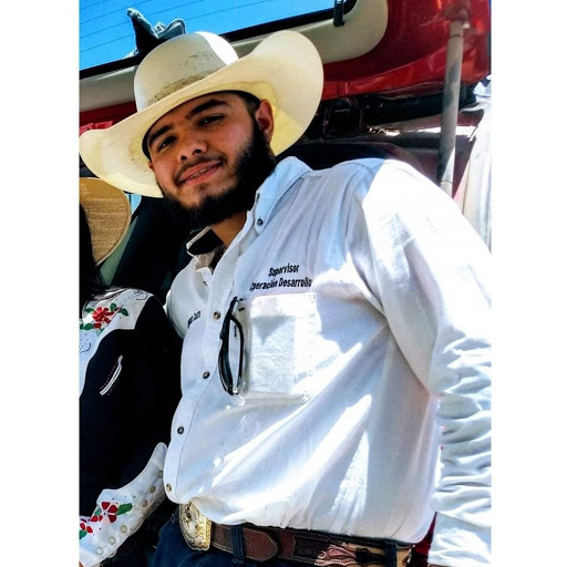 Raymundo Rodriguez Photo 39