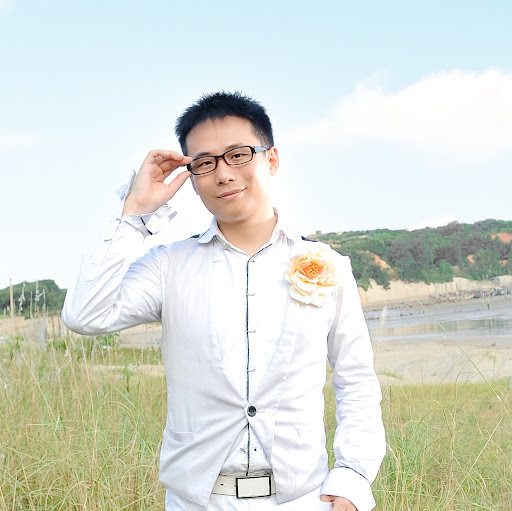 Yu Zhang Photo 32