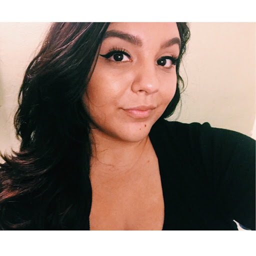 Elizabeth Gloria Photo 8