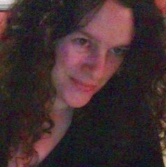 Lisa Miles Photo 4