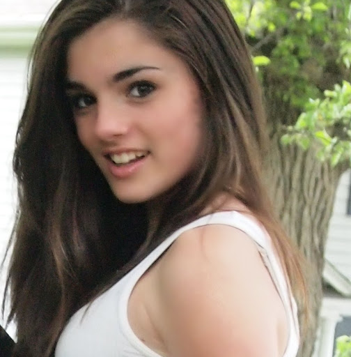 Lilly Anderson Photo 35