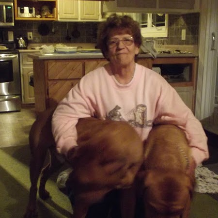 Cathy Bennett Photo 25