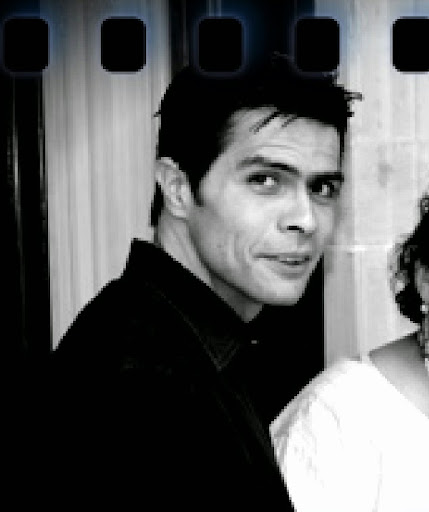 Julian Robles Photo 30