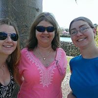 Donna Moniz Photo 14