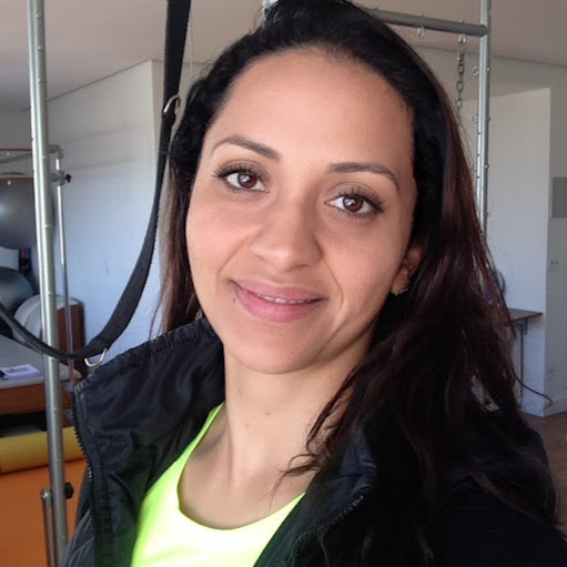 Angela Costa Photo 30