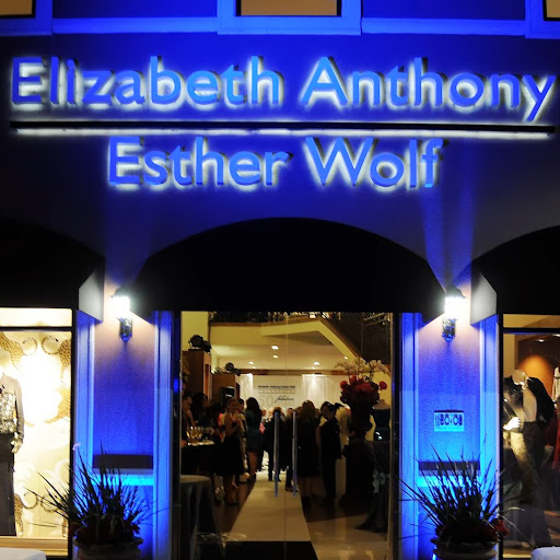 Elizabeth Anthony Photo 47