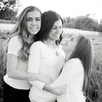 Tara Hogue Photo 16