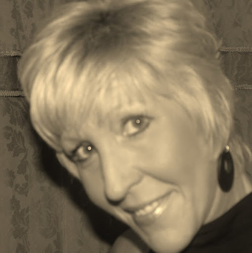 Lori Phelps Photo 39