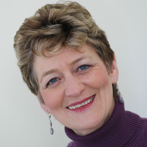 Anne Davis Photo 33