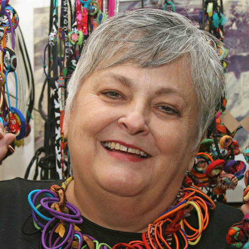 Diana Taylor Photo 13