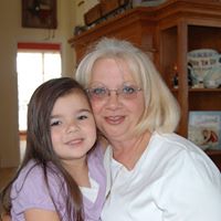 Emily Skelton Photo 20