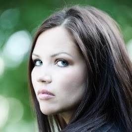 Carly Stephenson Photo 19