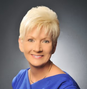 Lisa Kelly Photo 45
