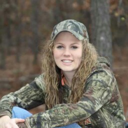 Chelsey Foster Photo 26