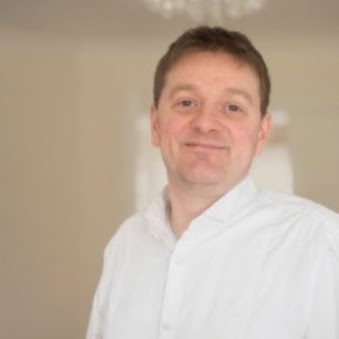 Stefan Compton Photo 3
