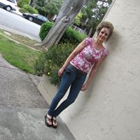 Ellen Larsen Photo 25