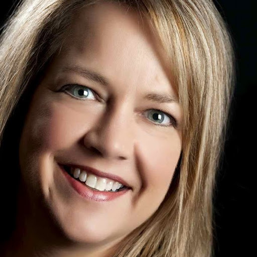 Andrea Decker Photo 37