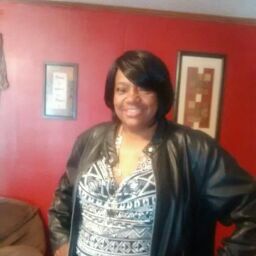 Lynda Brigham Photo 9