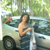 Lorraine Armstrong Photo 32