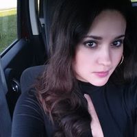 Karina Valenzuela Photo 7