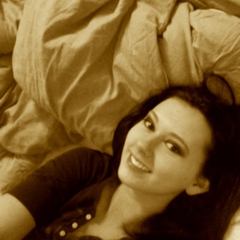 Amanda Story Photo 17