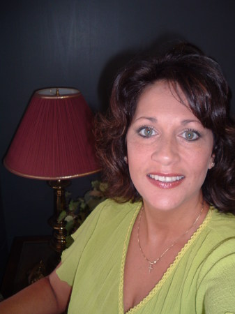 Carol Gonzalez Photo 33
