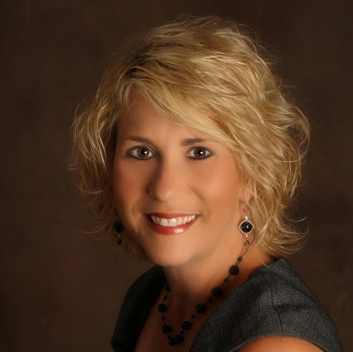 Martha Hall Photo 21