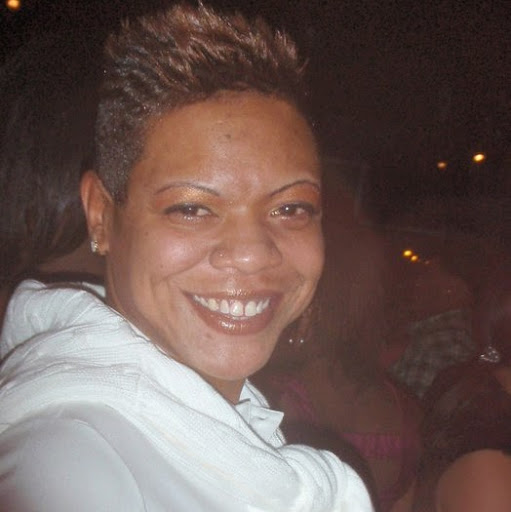 Danielle Thomas Photo 19