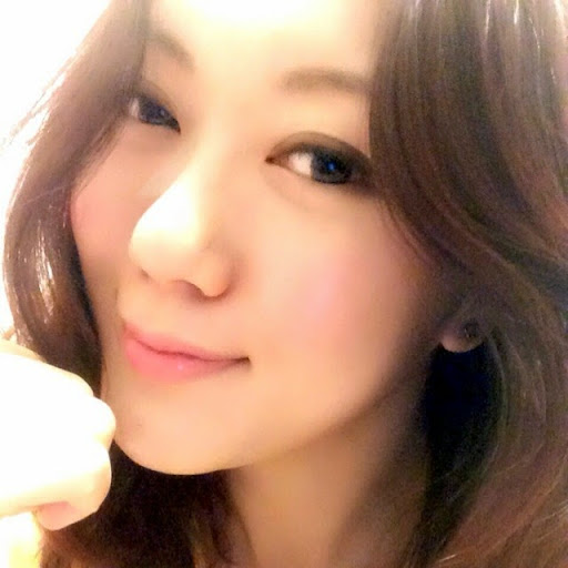 Lily Lau Photo 4