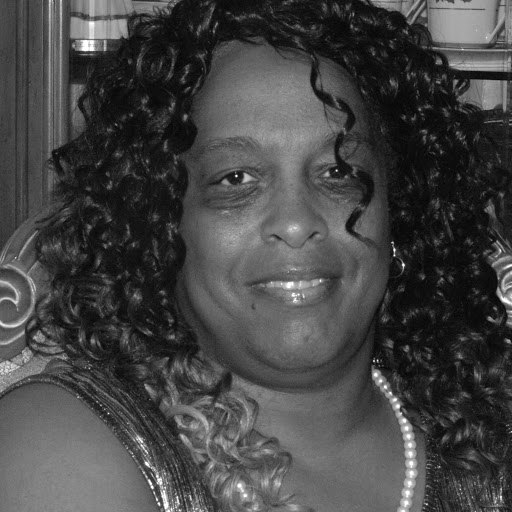 Lorraine Brown Photo 29
