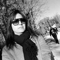Julie Heinrich Photo 10