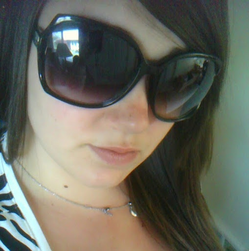 Renee Curtis Photo 33