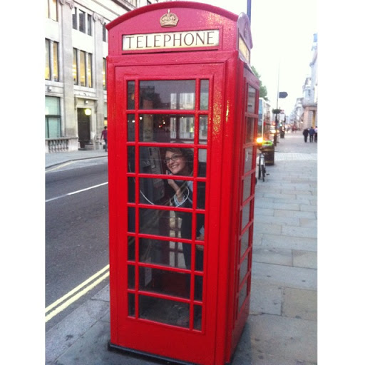 Faye Perry Photo 38