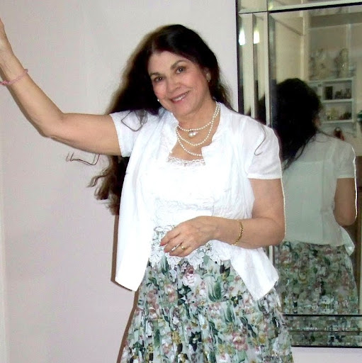 Suzanne Tucker Photo 38