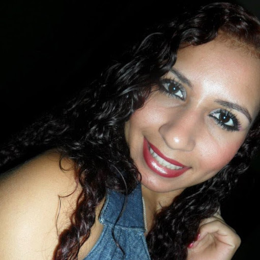 Leticia Flores Photo 8