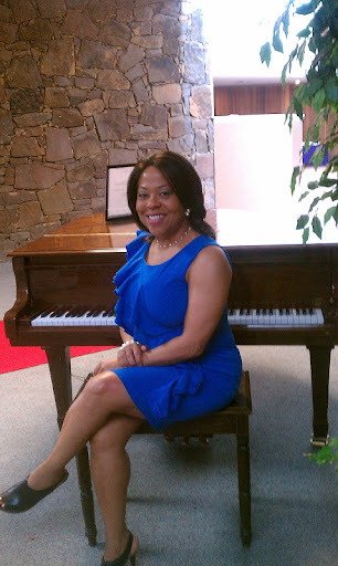 Ronda White Photo 30