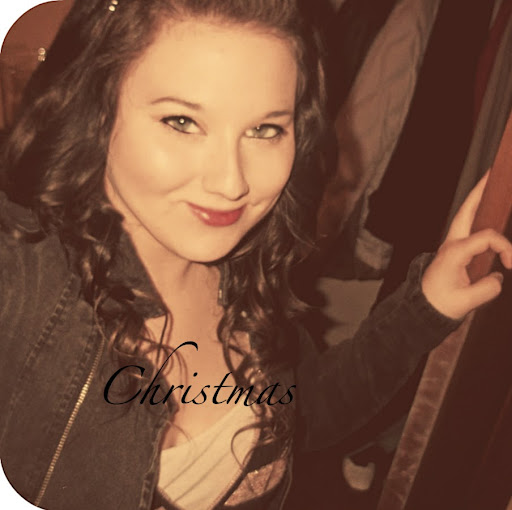 Allyson Phillips Photo 10