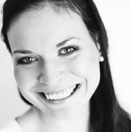 Sandra Holm Photo 24