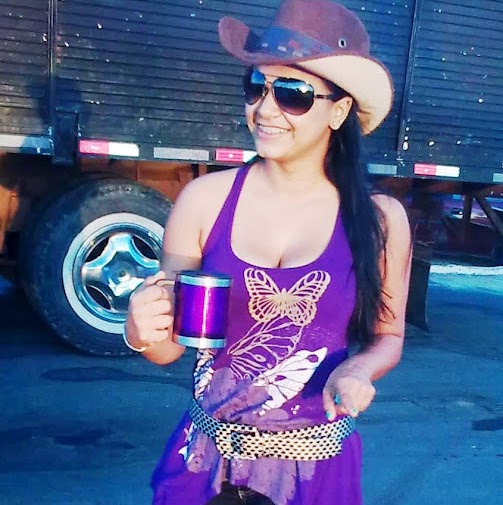 Monique Cunha Photo 8