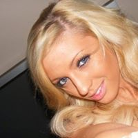 Katherine Larsen Photo 26