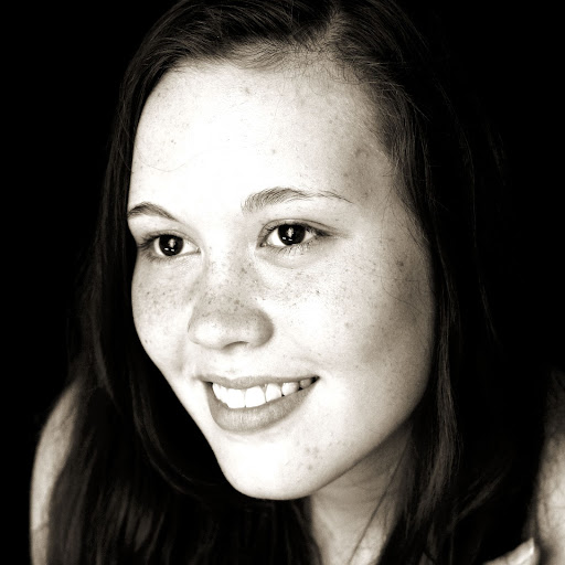 Kelley Lee Photo 17