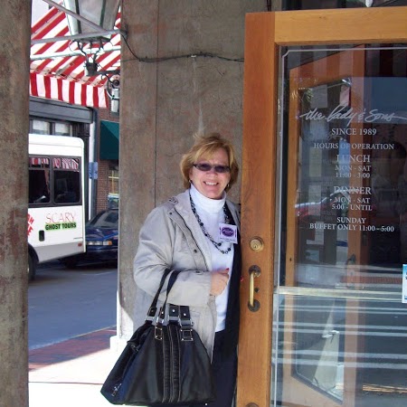 Laurie Knight Photo 43