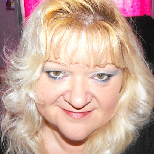 Sherry White Photo 15