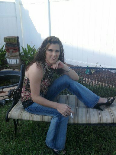 Julie Benton Photo 37