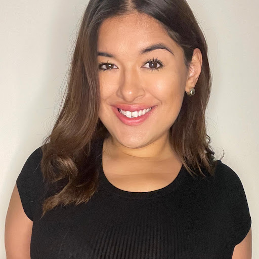 Elizabeth Gomez Photo 20